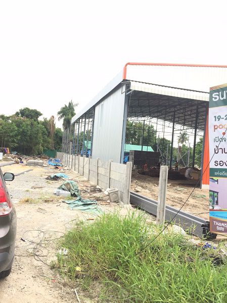 ให้เช่าโกดังใหม่ติดถนนบางกรวย-จงถนอม-แยกเป็น-4-โรงเล็ก-ขนาดพื้นที่-260-ตรม-มี-2-โรง-และขนาด-280-