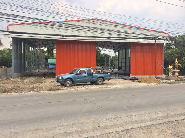 ให้เช่าโกดังใหม่ติดถนนบางกรวย-จงถนอม-แยกเป็น-4-โรงเล็ก-ขนาดพื้นที่-260-ตรม-มี-2-โรง-และขนาด-280-