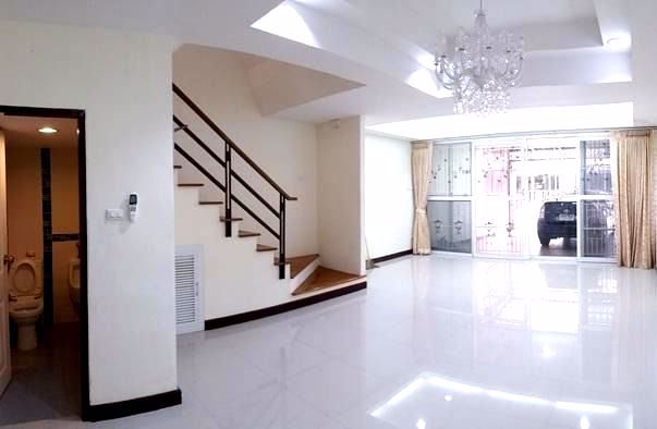 ให้เช่าโฮมออฟฟิศ-4-ชั้น-ลาดพร้าว-71-ขนาด-300ตารางเมตร-4ชั้น-กว้าง5เมตร-ยาว16เมตร-5ห้องทำงาน-ห้องนอน