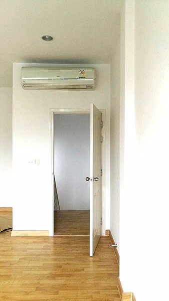 ให้เช่าทาวน์โฮม-บ้านกลางเมือง-s-senseประดิษฐ์มนูธรรม-3-ชั้น-3-ห้องนอน-3-ห้องน้ำมีแอร์-4-ตัว-รถ2