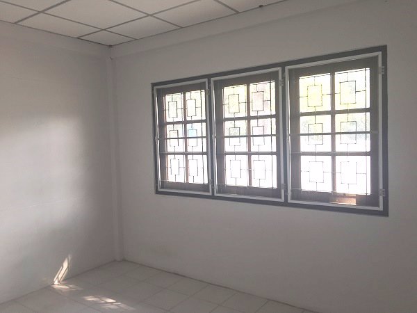 ให้เช่าบ้านเดี่ยว-2-ชั้น-ซอย-ประราษฎร์บำเพ็ญ-ห้วยขวาง-พื้นที่-100-ตรว-4-นอน-3-น้ำ-จอดรถ-8คัน