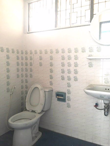 ให้เช่าบ้านเดี่ยว-2-ชั้น-ซอย-ประราษฎร์บำเพ็ญ-ห้วยขวาง-พื้นที่-100-ตรว-4-นอน-3-น้ำ-จอดรถ-8คัน