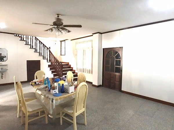 ให้เช่าอาคาร-4-ชั้น-มีดาดฟ้า-ใกล้บิ๊กซีลาดพร้าว-ใช้สอยทั้งหมด-517-ตรม-รถ-5-คัน-ห้องน้ำ-7