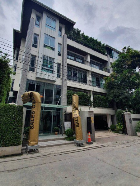 ให้เช่าอาคาร-3-ชั้น-ใจกลางทองหล่อ-โมเดริ์นสไตล์-ตกเเต่งหรูหรา-ใช้สอย-445-ตรม-เหมาะสำหรับเปิดสำนักง