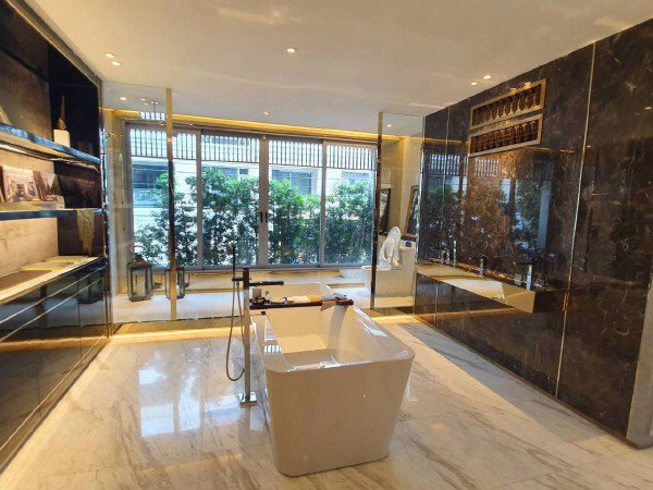 ให้เช่าอาคาร-3-ชั้น-ใจกลางทองหล่อ-โมเดริ์นสไตล์-ตกเเต่งหรูหรา-ใช้สอย-445-ตรม-เหมาะสำหรับเปิดสำนักง