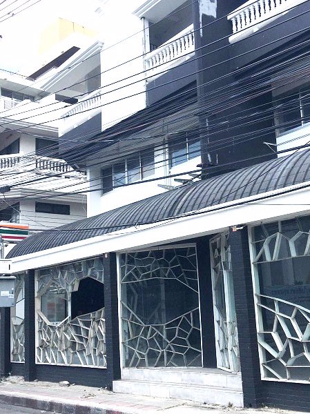 ให้เช่าอาคาร-2-คูหา-ใกล้-bts-เพลินจิต-ถนนสุขุมวิท-ขนาดพื้นที่-600-ตรม-เหมาะกับทำออฟฟิศ-ร้านอาหา