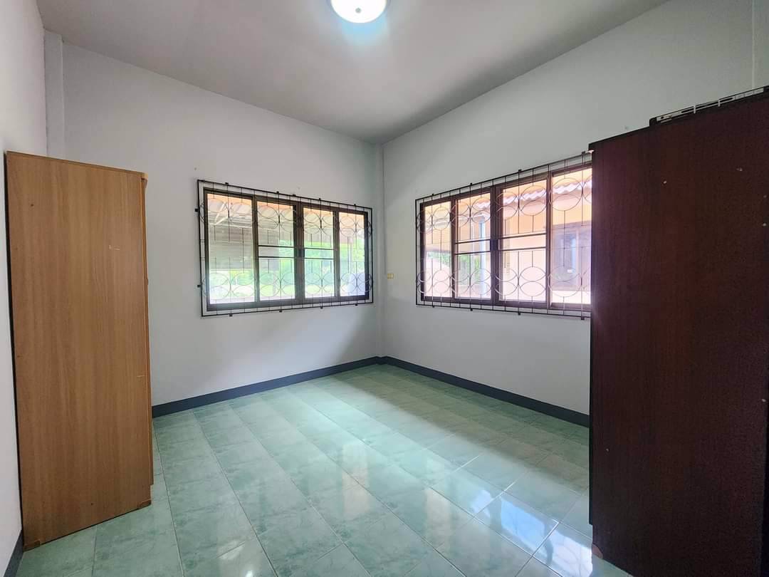 บ้านรีโนเวทใหม่พร้อมอยู่-ในชุมชนตัวเมืองลำปาง