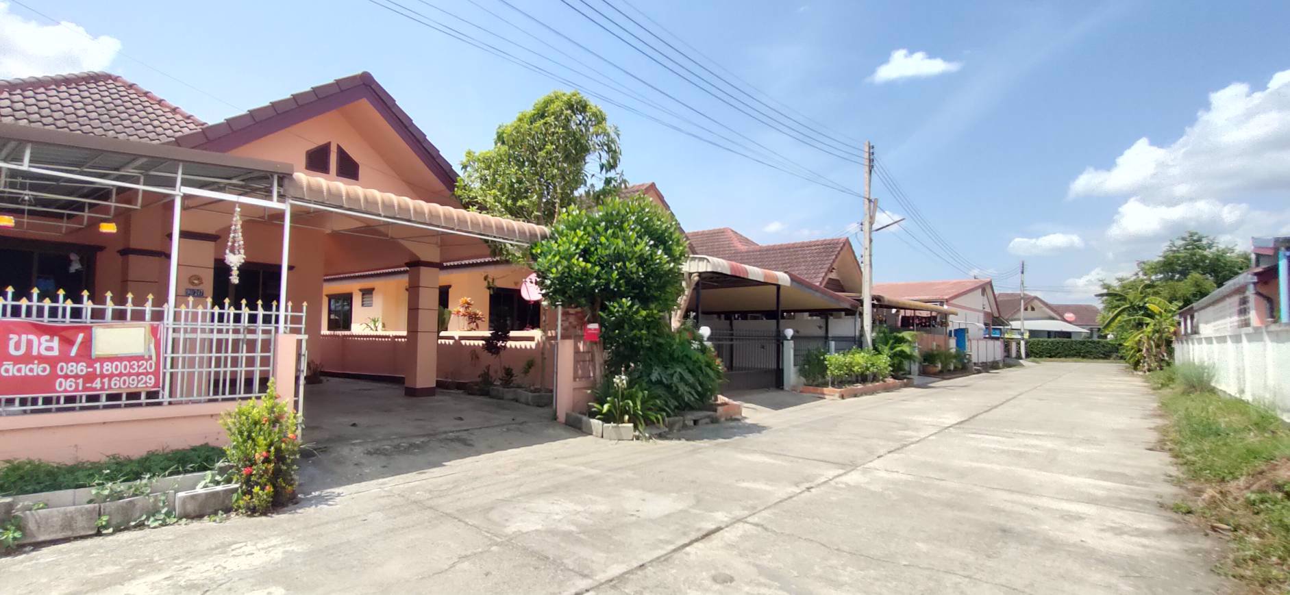 บ้านรีโนเวทใหม่พร้อมอยู่-ในชุมชนตัวเมืองลำปาง