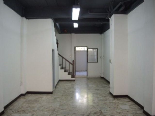 b094-ให้เช่า-ทาวน์โฮม-3-ชั้น-ซ-ลาดพร้าว-48-ใกล้-mrt-สุทธิสาร-เข้าออกถนนรัชดาได้-เฟอร์ครบ-พร้อมอยู่-