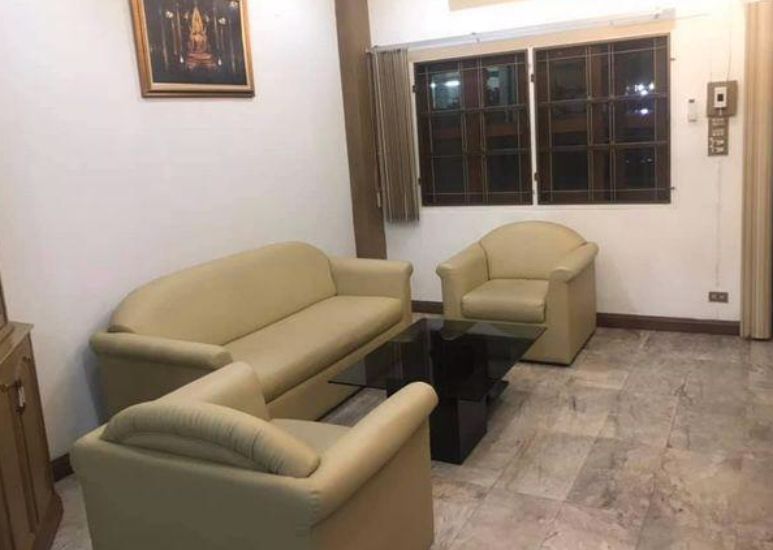 ให้เช่าทาวน์เฮ้า-3-ชั้น-สุขุมวิท-69-ใกล้สถานีรถไฟฟ้า-พระโขนง