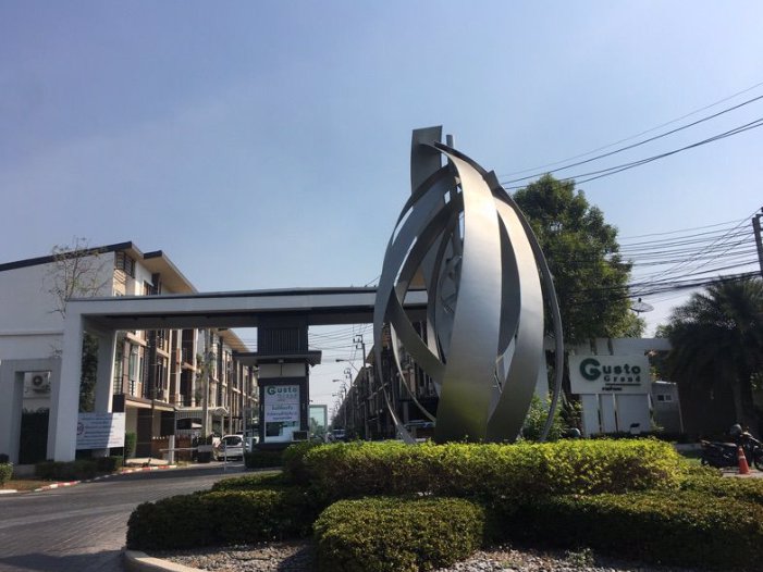 ให้เช่าทาวน์โฮม-3-ชั้น-ทาวน์โฮม-กัสโต้-รามคำแหง-gusto-townhome-หลังมุม-บ้านสวย-เนื้อที่-21-ตารางวา