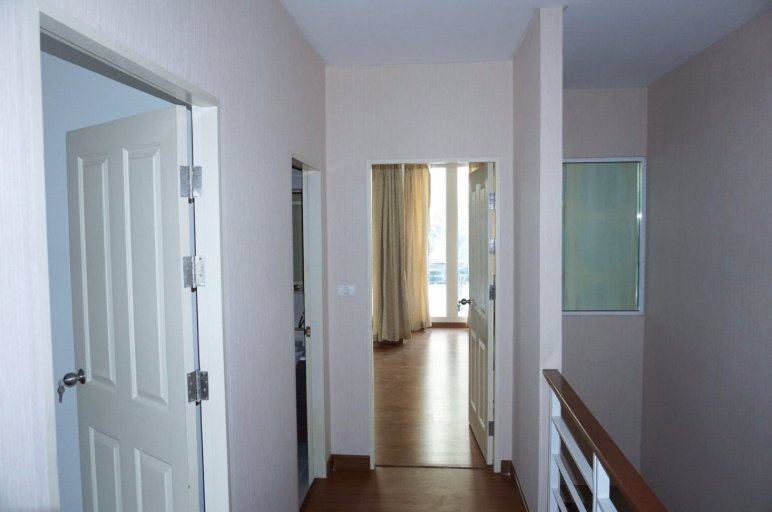 ให้เช่าทาวน์โฮม-3-ชั้น-โครงการบ้านกลางเมือง-สาทร-ตากสิน-2-บ้านหลังมุม-ใกล้-bts-วุฒากาศ-และบางหว้า