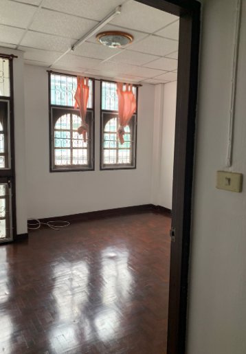 ให้เช่าทาวน์เฮ้าส์-4-ชั้น-ซอยไชโย-ย่านรัชดา-ห้วยขวาง-ใกล้-mrt-สุทธิสารเพียง-500-เมตร