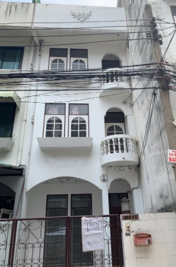 ให้เช่าทาวน์เฮ้าส์-4-ชั้น-ซอยไชโย-ย่านรัชดา-ห้วยขวาง-ใกล้-mrt-สุทธิสารเพียง-500-เมตร