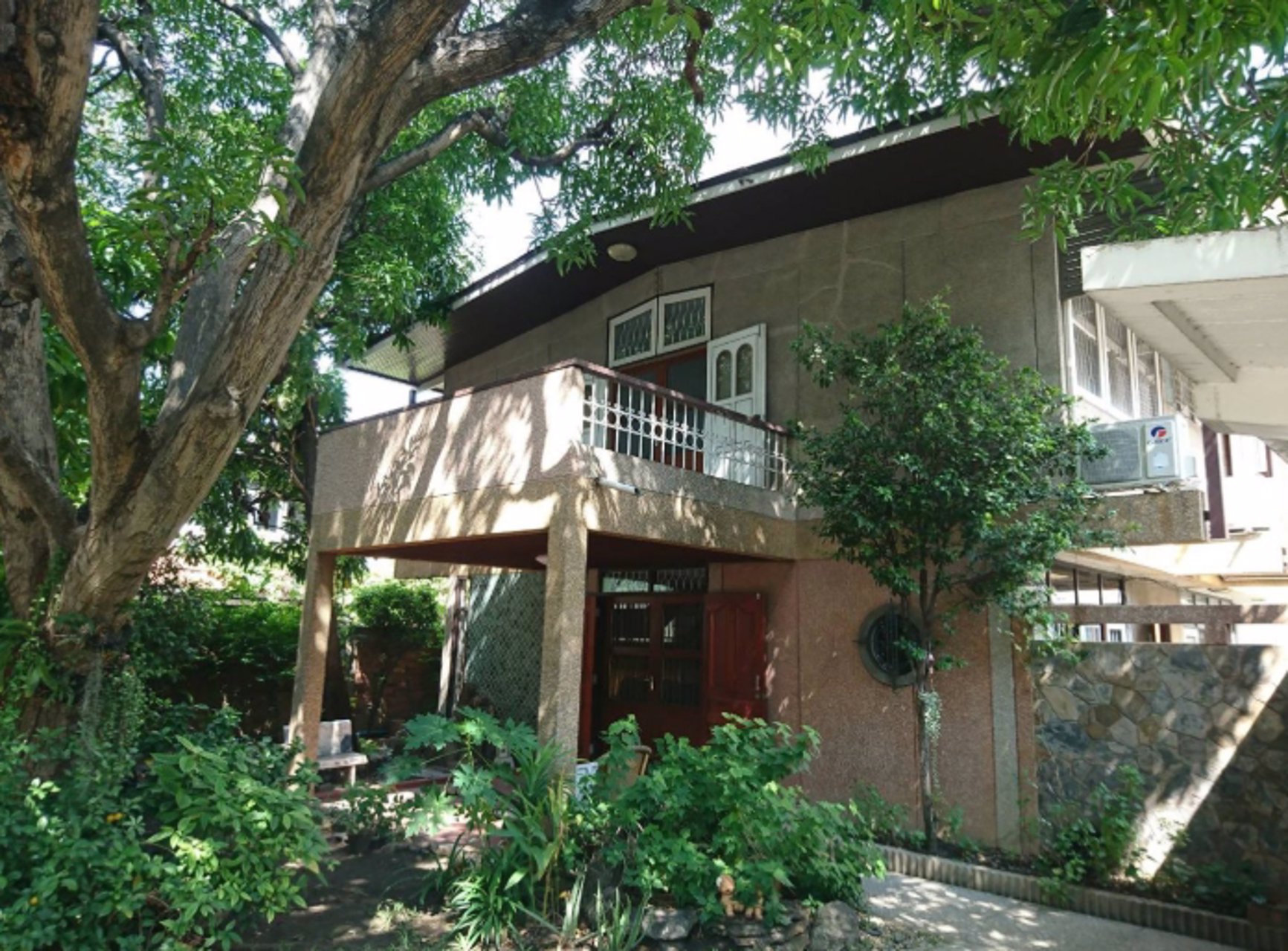 ขายบ้านเดี่ยว-2-ชั้น-หมู่บ้านสวนเจริญใจ-ขนาด-74-ตรว-ทำเลดีย่านเอกมัย-ใกล้ห้างดองกิ