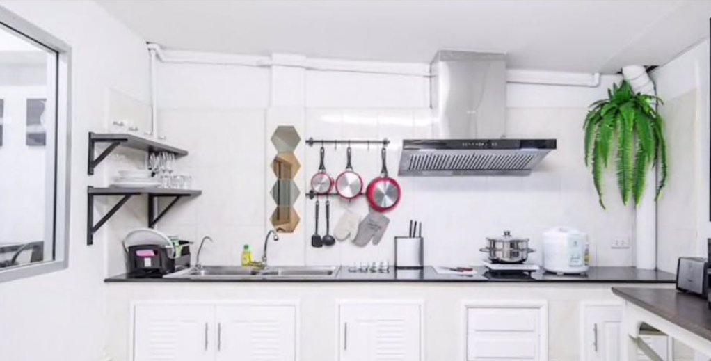 ให้เช่าบ้านทาวน์เฮ้าส์-3ชั้น-ใกล้-btsเอกมัย-ติดห้างบิ๊กซี-บ้านสวย-เหมาะพักอาศัย