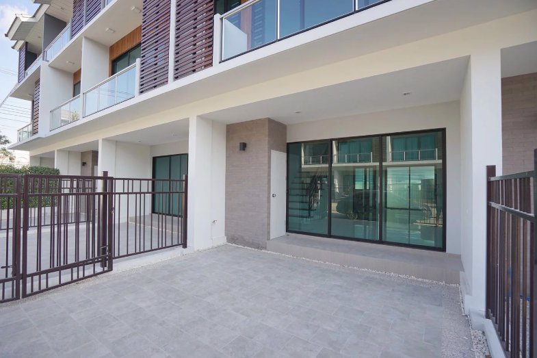 ให้เช่าทาว์นโฮม-3-ชั้น-โครงการศุภาลัย-เอสเซ้นส์-ซอยลาดพร้าว-107-บ้านสวย-มีเฟอร์นิเจอร์