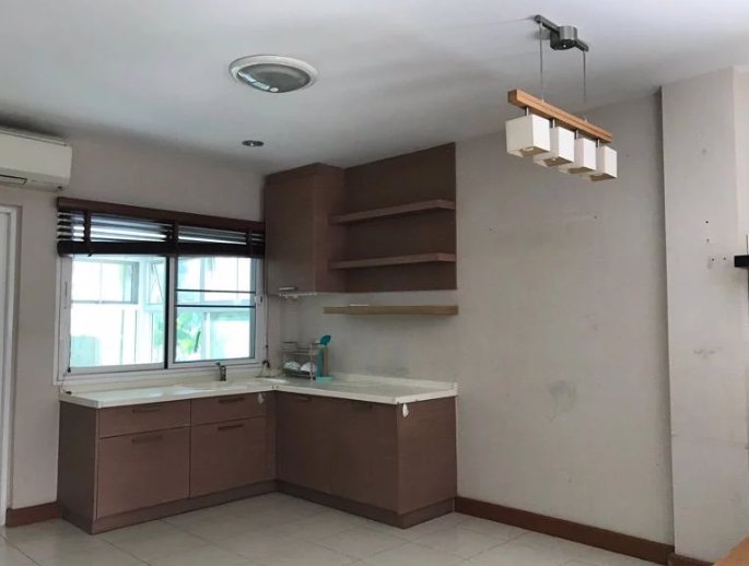 ให้เช่า-ทาวน์โฮม-3-ชั้น-หลังมุม-หมู่บ้านคาซ่าซิตี้นวลจันทร์-บ้านสวย-เฟอมร์ครบ