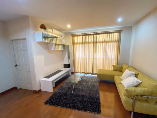 b344-ให้เช่าบ้านเดี่ยว-2-ชั้น-หมู่บ้านปริญสิริ-นวลจันทร์-บ้านสวยน่าอยู่-มีเฟอร์นิเจอร์-เดินทางสะดวก