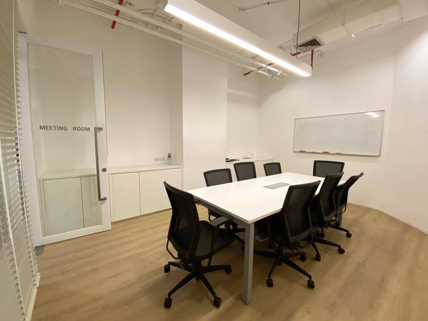 s060-ให้เช่าพื้นที่-สำนักงาน-ขนาด-365-ตรม-อาคารชำนาญเพ็ญขาติ-บิสเนสเซ็นเตอร์-ทำเลดี-ถนนพระรามเก้า