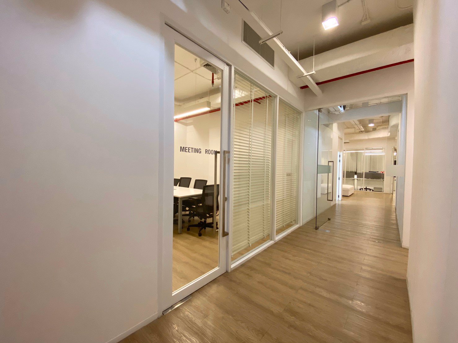 s060-ให้เช่าพื้นที่-สำนักงาน-ขนาด-365-ตรม-อาคารชำนาญเพ็ญขาติ-บิสเนสเซ็นเตอร์-ทำเลดี-ถนนพระรามเก้า