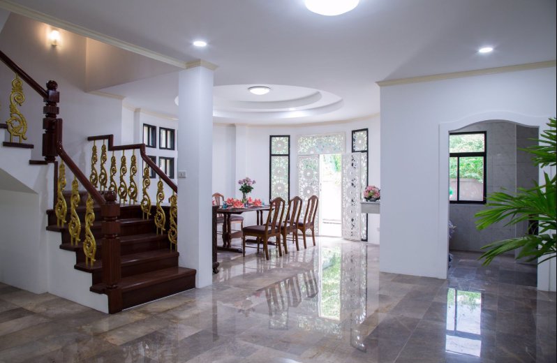 b350-ให้เช่าทาวน์โฮมหรู-4-ชั้น-หมู่บ้านชิชาคาสเซิล-ซอยสุขุมวิท-31-ตกแต่งสวย-มีเฟอร์-ทำเลดีใจกลางเมื