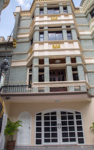 b350-ให้เช่าทาวน์โฮมหรู-4-ชั้น-หมู่บ้านชิชาคาสเซิล-ซอยสุขุมวิท-31-ตกแต่งสวย-มีเฟอร์-ทำเลดีใจกลางเมื