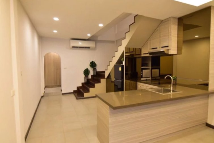 ให้เช่า-และ-ขาย-อาคารพาณิชย์-3-ชั้น-ติดถนนเอกมัย-ซอย28-สุขุมวิท-63-ใกล้-bts-เอกมัย-ตกแต่งสวย-มีเฟอร