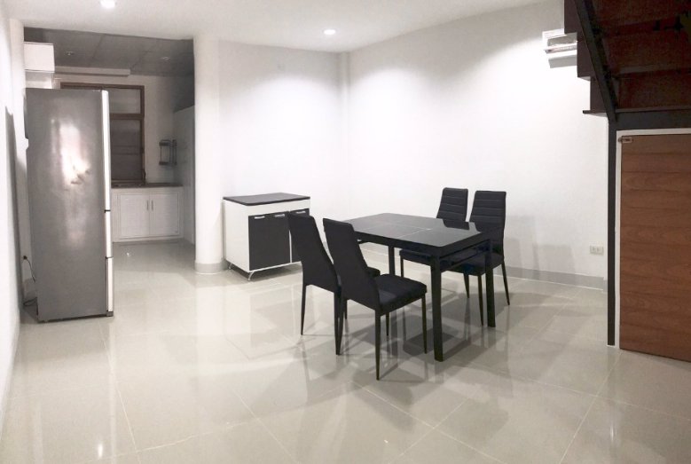 ให้เช่าทาวน์โฮม-3-ชั้น-ถนนเสนานิคม-ซอย-4-บ้านน่าอยู่-เพิ่งรีโนเวท-ใหม่-ใกล้-btsเสนานิคม