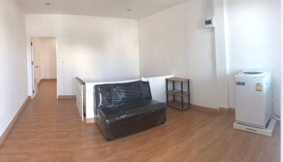 ให้เช่าทาวน์โฮม-3-ชั้น-ถนนเสนานิคม-ซอย-4-บ้านน่าอยู่-เพิ่งรีโนเวท-ใหม่-ใกล้-btsเสนานิคม