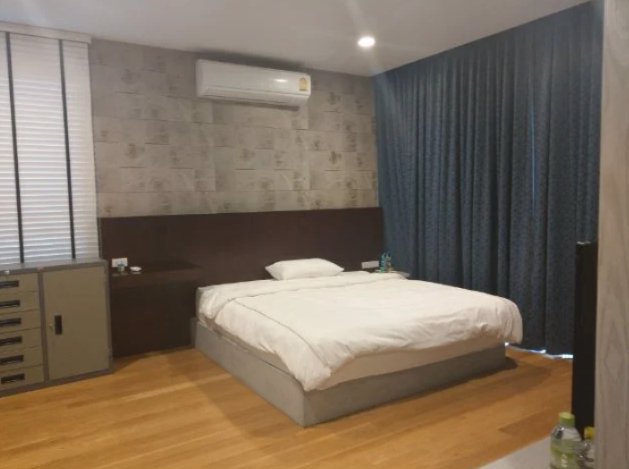 ขายบ้านเดี่ยว-3-ชั้น-ซอยแบริ่ง-บ้านตกแต่งสวย-เฟอร์นิเจอร์บิ้วอินทั้งหลัง-มีสระว่ายน้ำส่วนตัว