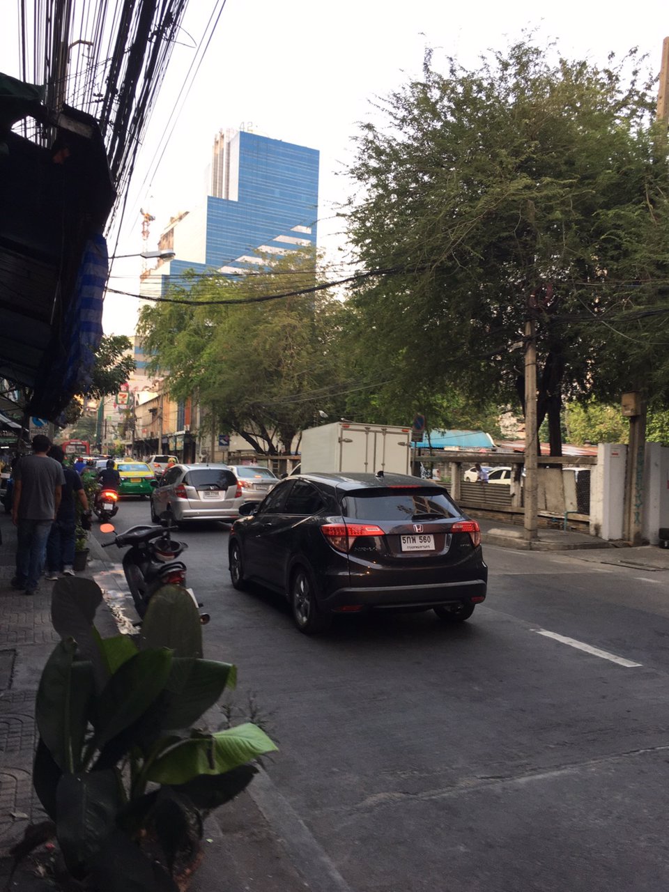 ให้เช่าชั้นล่าง-อาคารพาณิชย์-พื้นที่-30-ตรม-ติดถนนใหญ่-สุขุมวิท-42-ทำเลดี