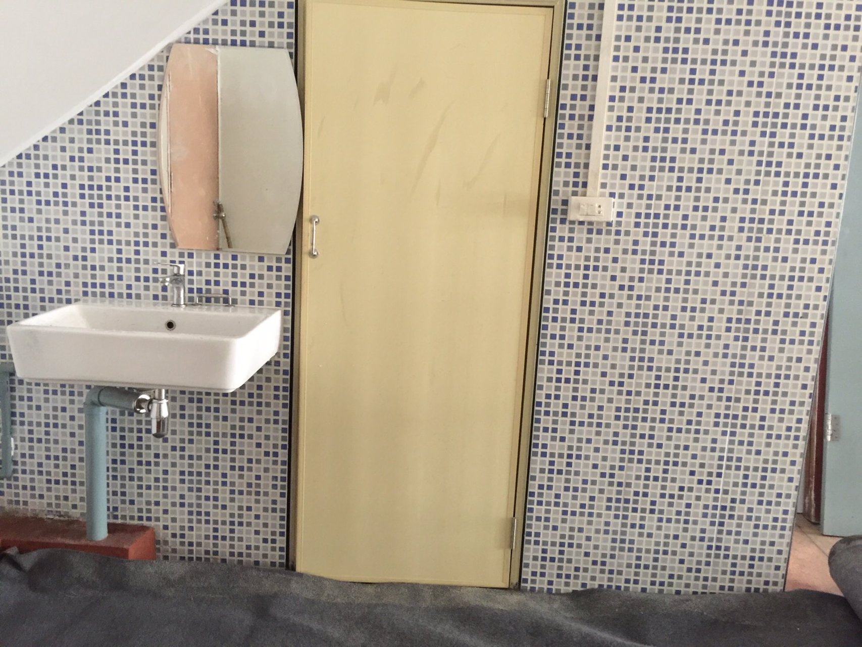 ให้เช่าชั้นล่าง-อาคารพาณิชย์-พื้นที่-30-ตรม-ติดถนนใหญ่-สุขุมวิท-42-ทำเลดี