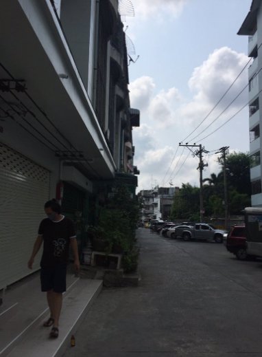 ให้เช่าอาคารพาณิชย์-4-ชั้น-2-คูหา-มีดาดฟ้า-ซอยสุขุมวิท-71-ใกล้รถไฟฟ้าพระโขนง-เดินทางสะดวก-เหมาะอาศัย