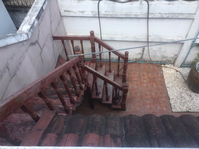 ให้เช่าบ้านเดี่ยว-2-ชั้น-หมู่บ้านสวนพงษ์เพชร-มีเนื้อที่กว้าง-97-ตรว-ร่มรื่น-น่าอยู่-ใกล้เมืองทอง