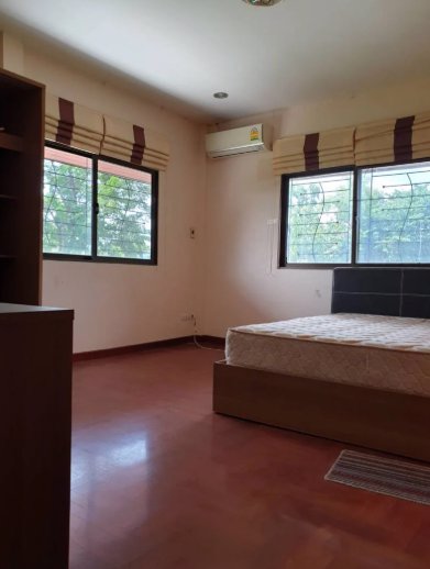 ขาย-และ-ให้เช่า-บ้านเดี่ยวหลังใหญ่-2-ชั้น-หมู่บ้านเมืองเอก-รังสิต-เนื้อที่-195-ตรว-ถเอกบูรพา-ใกล้