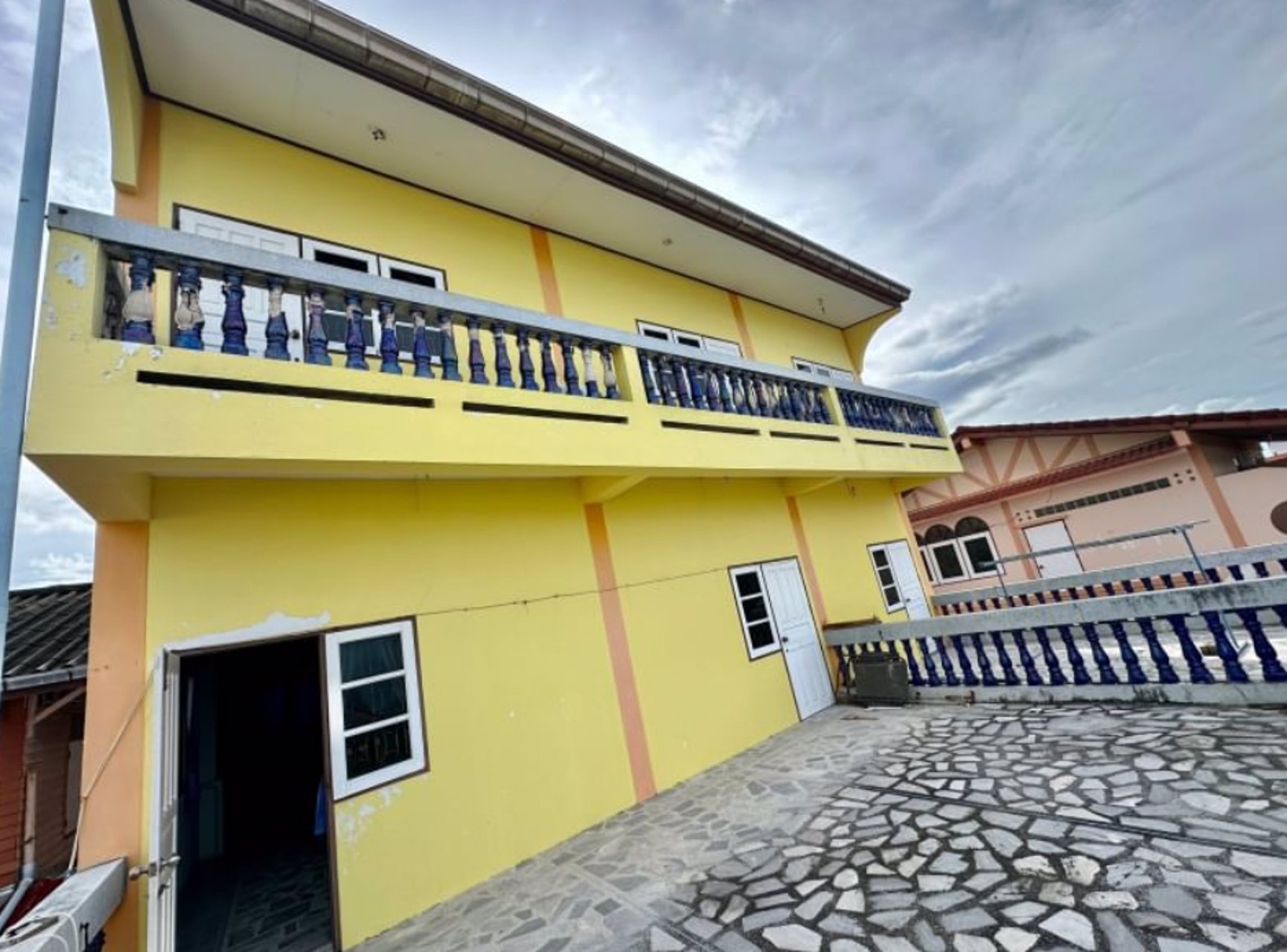 ขาย-ตึกแถว-3-ชั้น-3-คูหา-ทะเล-อ่าวประจวบ