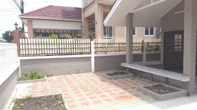 บ้านชั้นเดียว-ถนนบางกรวย-ไทรน้อย-47-ตรว-มวิสาหกิจ