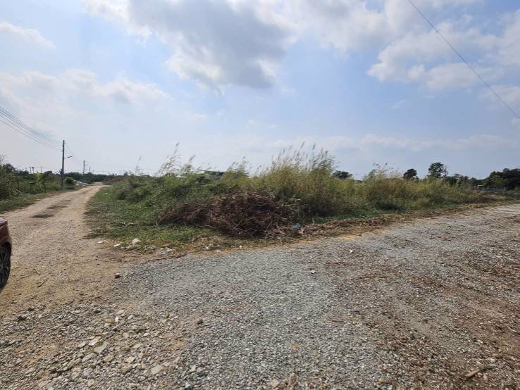 ที่ดินแปลงสวยสี่เหลี่ยมผืนผ้า-แปลงมุม-ซอยวัดศรีวารีน้อย-ศรีษะจรเข้น้อย-อำเภอบางเสาธง-สมุทรปราการ