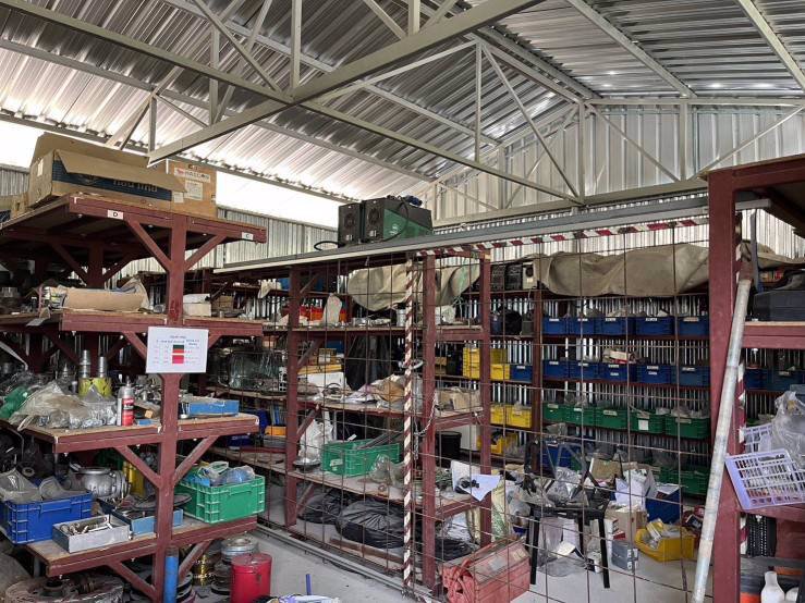 ขายที่ดินพร้อมสิ่งปลูกสร้าง-อาคารโกดัง-ห้วยโป่ง-อำเภอเมืองระยอง