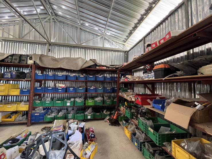 ขายที่ดินพร้อมสิ่งปลูกสร้าง-อาคารโกดัง-ห้วยโป่ง-อำเภอเมืองระยอง