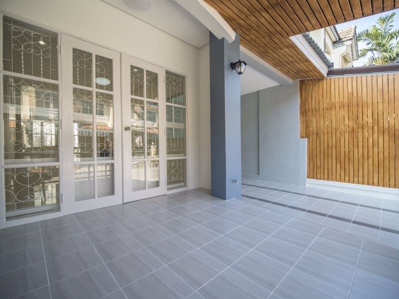 ขายทาวน์เฮ้าส์-ตกแต่งใหม่สวย-พร้อมอยู่-หมู่บ้านบุศรินทร์​-บ้านกล้วย-ไทรน้อย-บางบัวทอง-ใกล้ตลาดนัดมนว