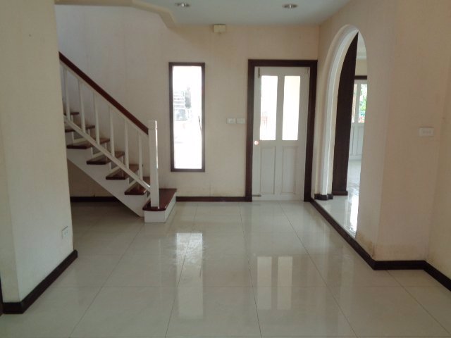 ขายบ้านเดี่ยว-มณีรินทร์พาร์ค-รัตนาธิเบศร์-ท่าอิฐ-นนทบุรี-641-ตรว-71ล้าน-ต่อรองได้-ใกล้รถไฟฟ้า