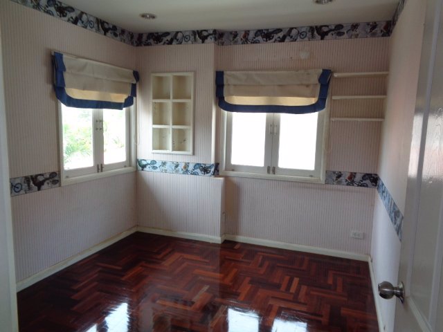 ขายบ้านเดี่ยว-มณีรินทร์พาร์ค-รัตนาธิเบศร์-ท่าอิฐ-นนทบุรี-641-ตรว-71ล้าน-ต่อรองได้-ใกล้รถไฟฟ้า