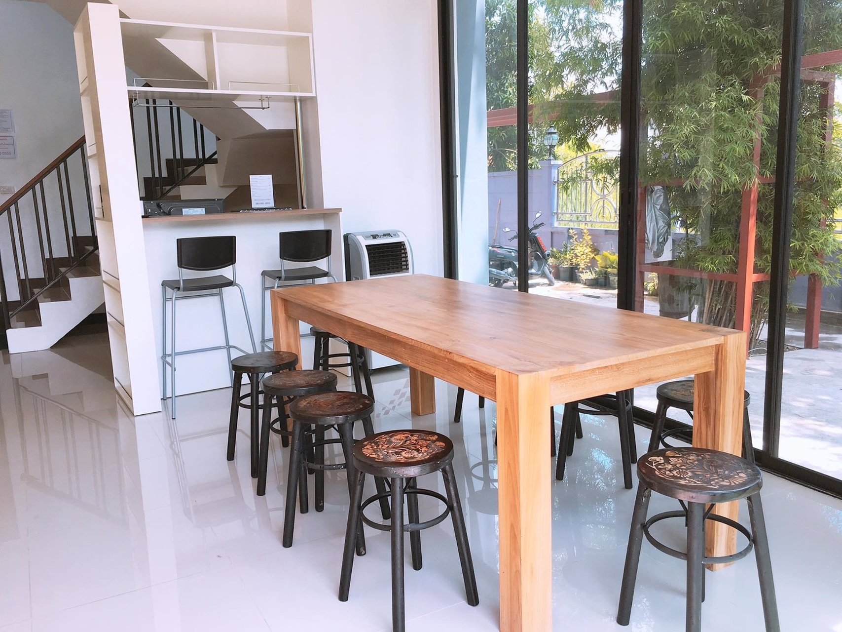 ขายทาวน์โฮม-4-ชั้น-ดาดฟ้า-มีลูกค้าเช่ารายเดือนเต็มทุกห้อง