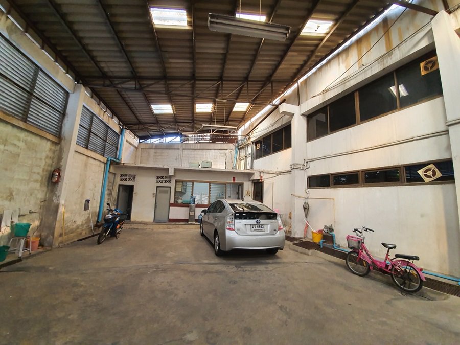 อาคารพาณิชย์ให้เช่า-ทำเลดี-ใจกลางเมือง-มีที่จอดรถ