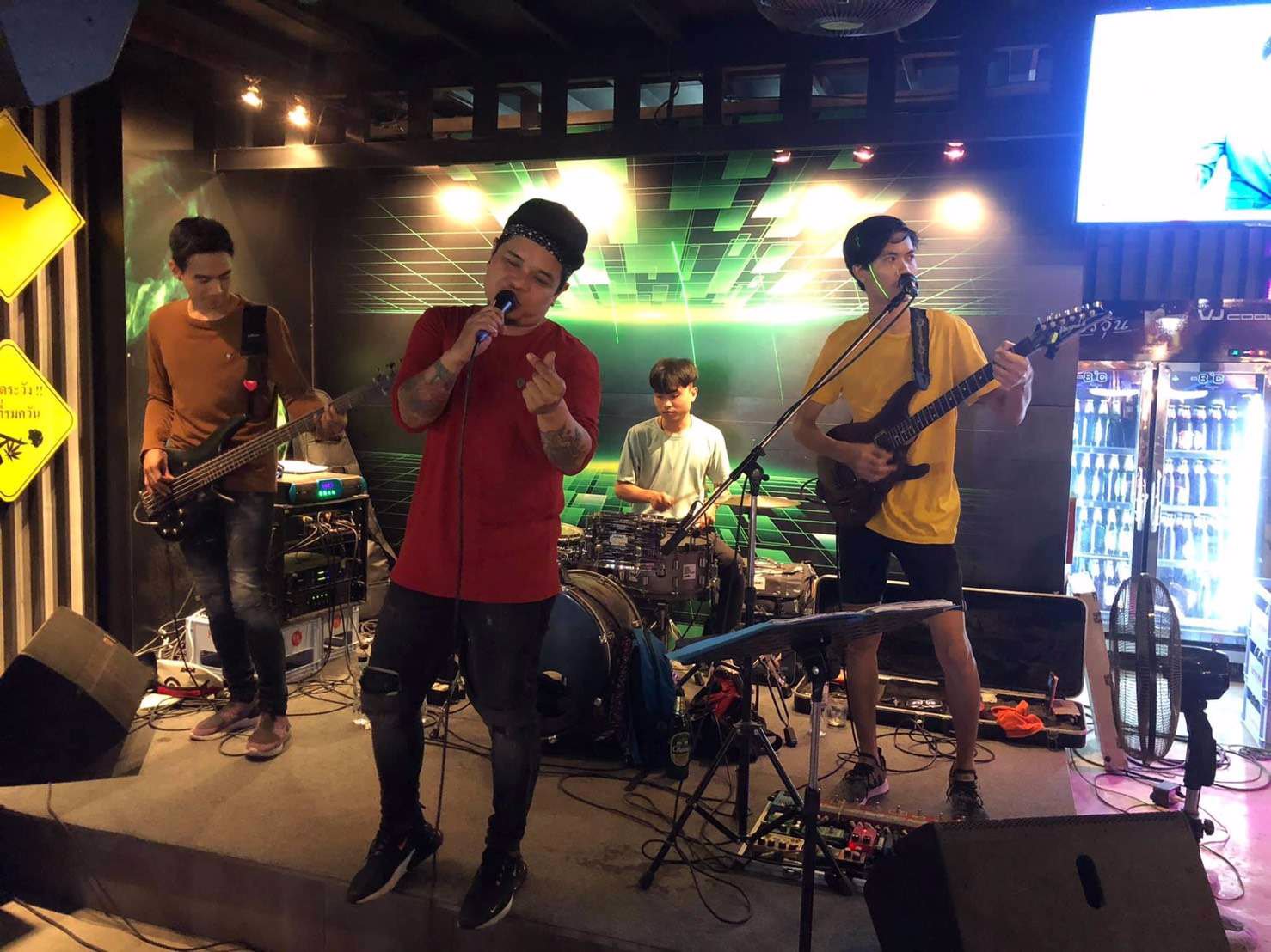 เซ้ง‼️ร้านเหล้า-มีสองชั้น-ตลาดอีคิวไนท์-บางขุนเทียน