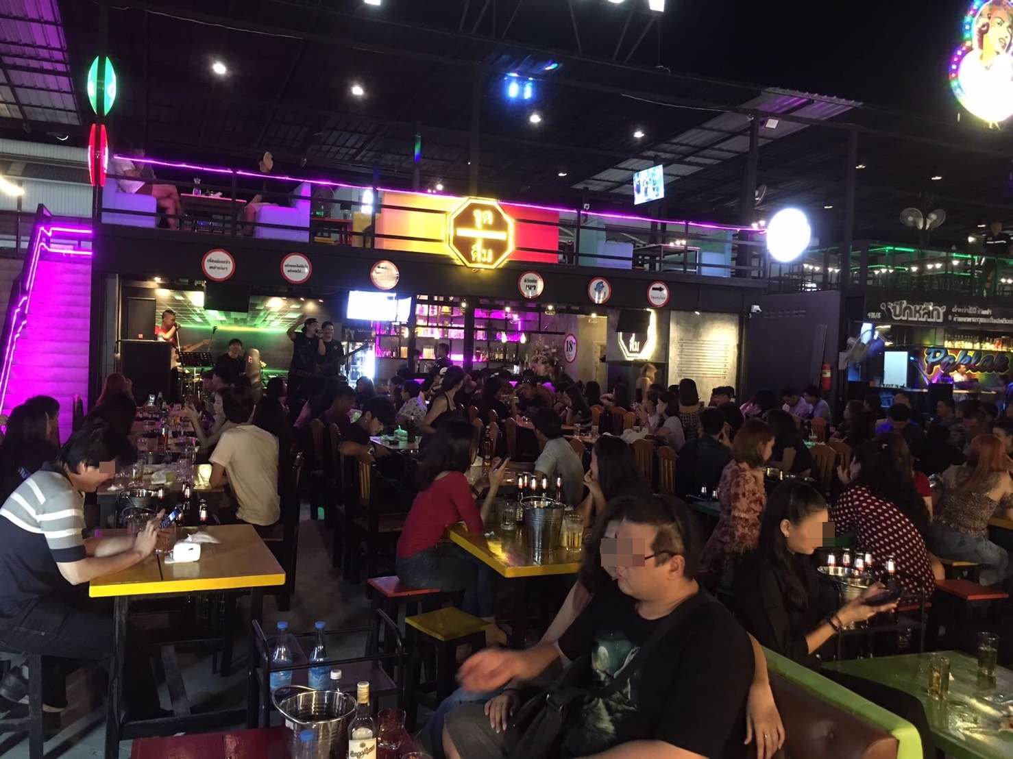 เซ้ง‼️ร้านเหล้า-มีสองชั้น-ตลาดอีคิวไนท์-บางขุนเทียน