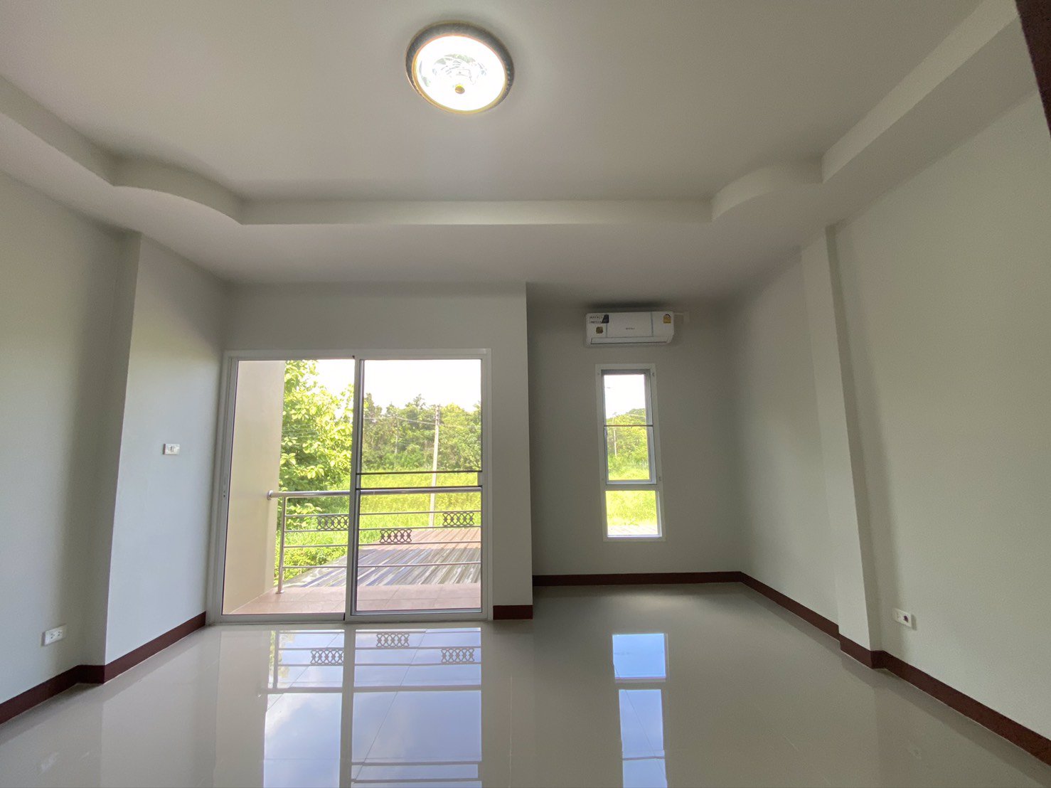 ขายบ้านใหม่สไตล์โมเดิร์น-เริ่มต้น-169-ลบ-ฟรี-ดาวน์-0-บาท-จองเพียง-5000-ผ่านเริ่มผ่อนได้เล