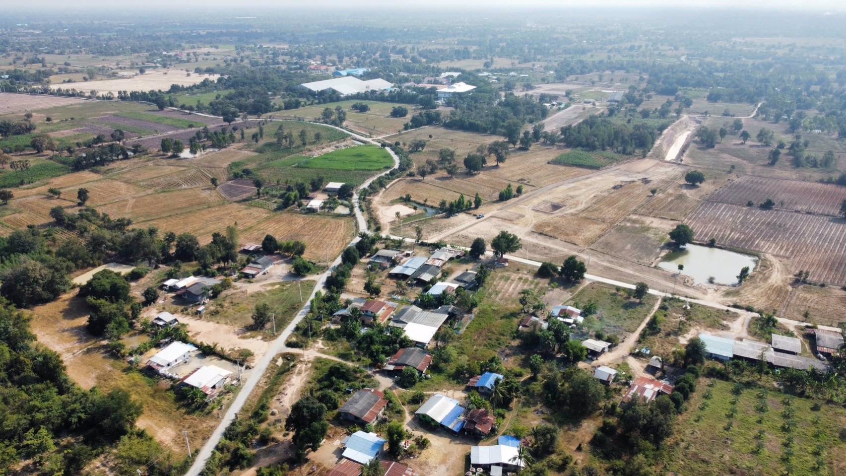 ที่ดินทำเลทอง-ติดถนนคอนกรีต-อดอนเจดีย์-จสุพรรณบุรี